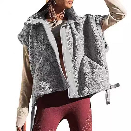 Casual teddy fleece vest for women with practical side pockets and adjustable size Lune London