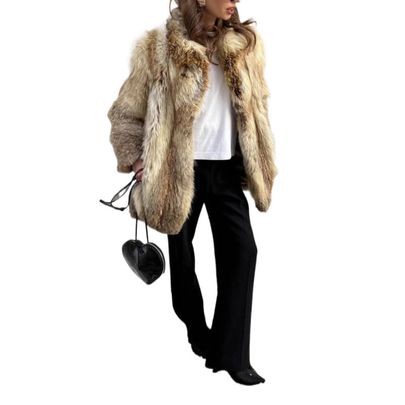 Women’s faux fur jacket with luxurious details Lune London