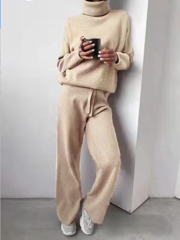 Women's Cozy Knit Loungewear Set with Wide Pants and Elegant Round Neck Lune London
