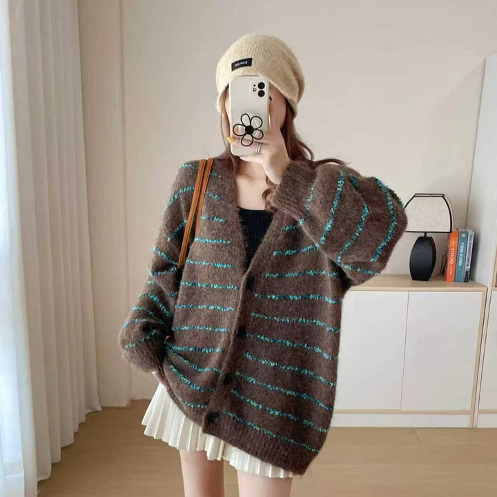 Gilet en tricot épais pour femmes avec rayures colorées et coupe tendance Chic & Stil