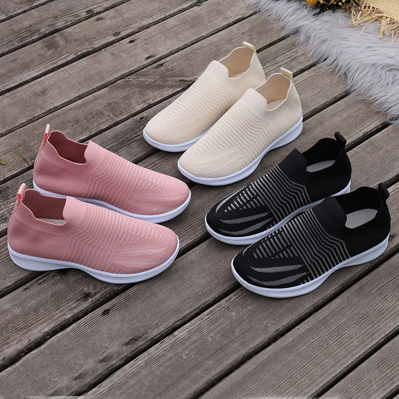 Comfortable slip-on sneakers for women with breathable material upper Lune London