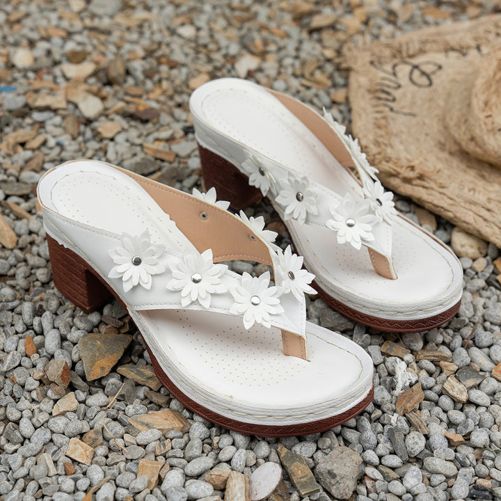 Decorative flip-flops for women Lune London