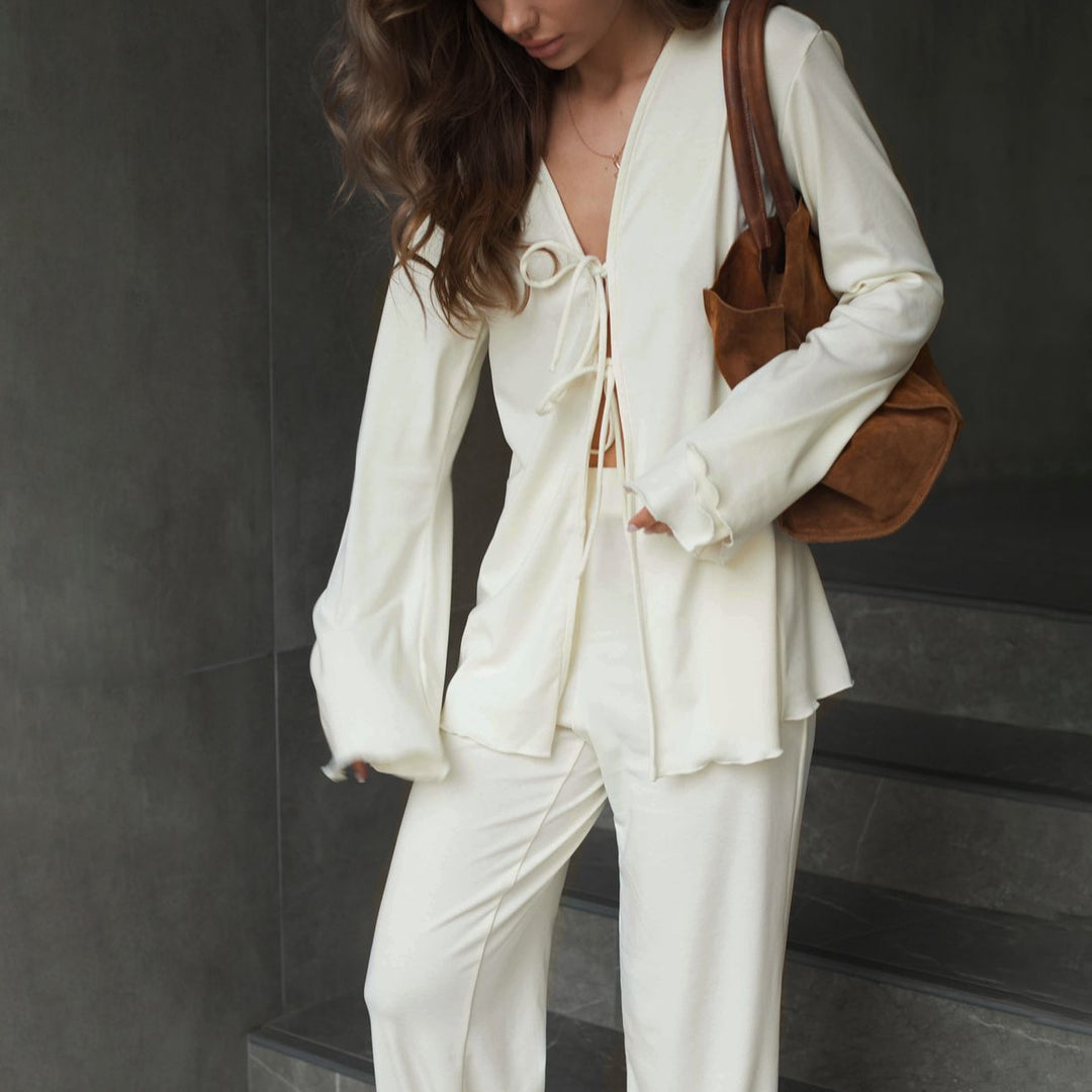 Two-piece casual set for women with an elegant lacing detail at the front and a soft fabric Lune London