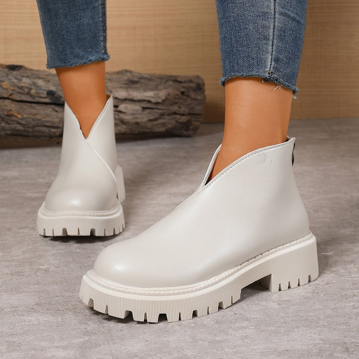 Fashionable Chelsea boots for women with trendy platform and slip-resistant sole Lune London