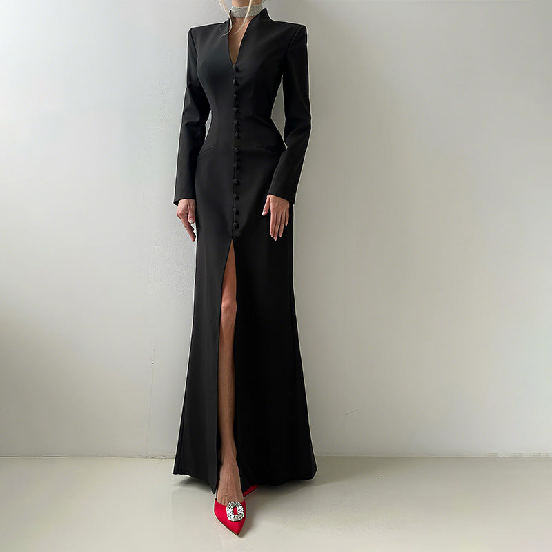 Elegant maxi dress for women with a fitted cut and buttons Lune London