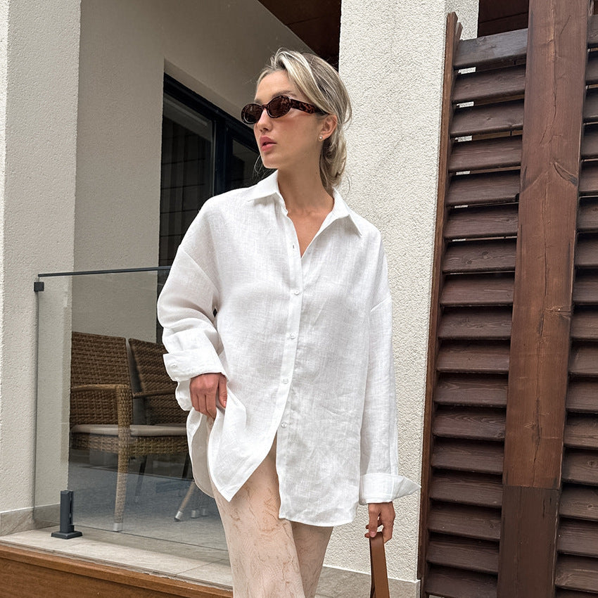Chic und Stil | Women's linen shirt with a casual cut and oversized sleeves