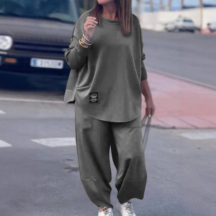 Casual set for women with wide pants and comfortable top Lune London