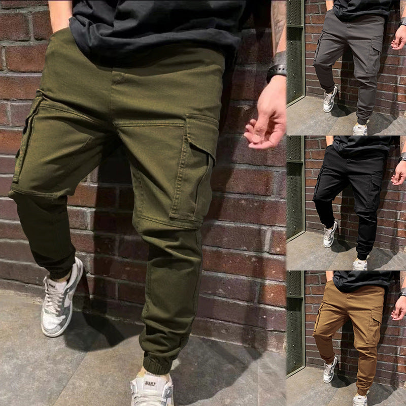Casual cargo pants for men with practical pockets and sporty fit Lune London
