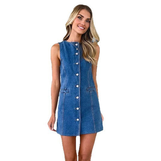 Denim dress for women with button closure and side pockets Chic & Stil