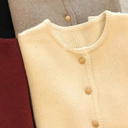 Ladies luxurious cardigan with chic button details and style