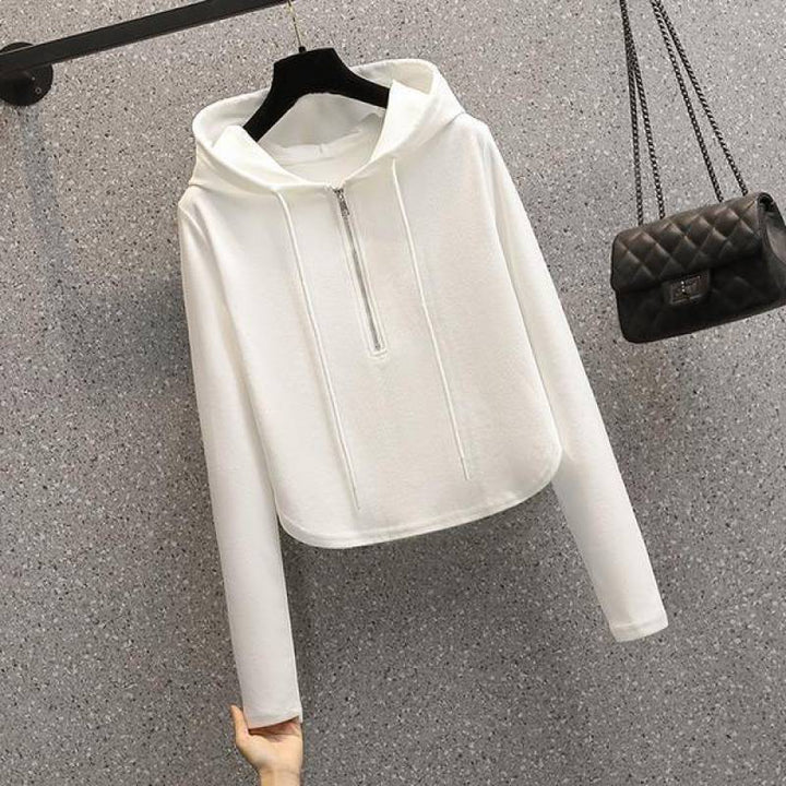 Women's stylish crop hoodie with practical zipper Chic & Stil