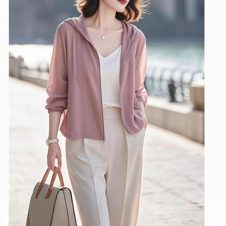 Veste de transition légère pour femmes avec capuche et fermeture éclair pratique Chic & Stil