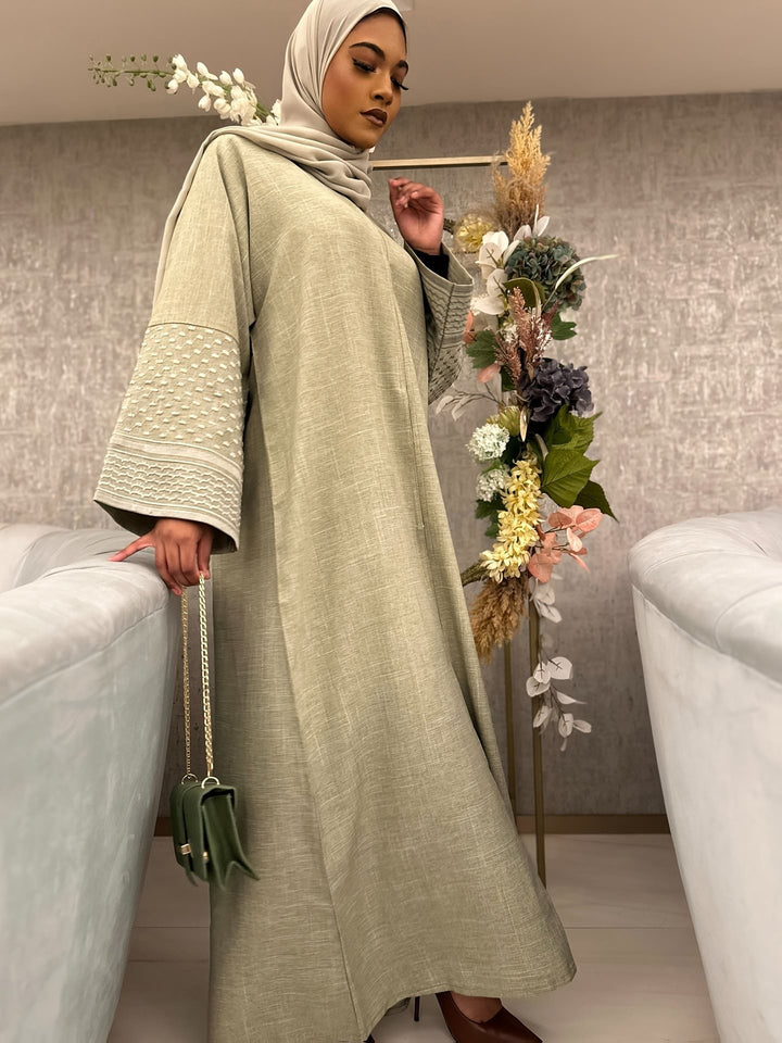 Elegant maxi dress for women with trendy trumpet sleeves and fine details Lune London