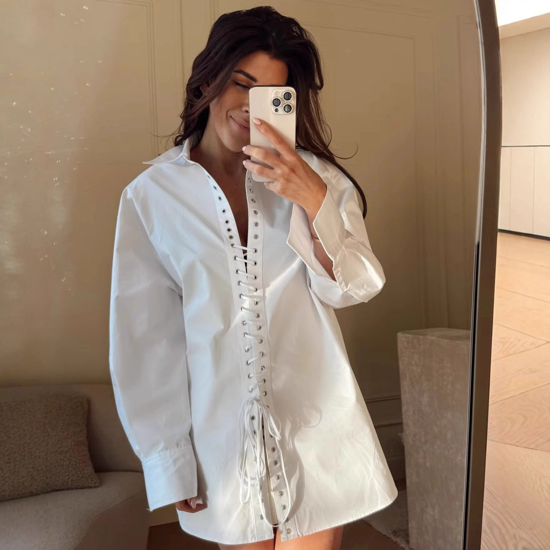 Blouse for women with elegant lacing and a modern collar Lune London