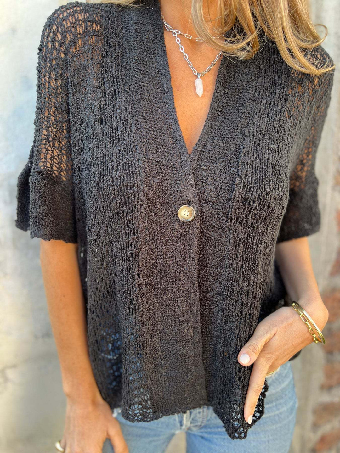 Women's knitted jacket with a casual design and a short-sleeve silhouette Lune London
