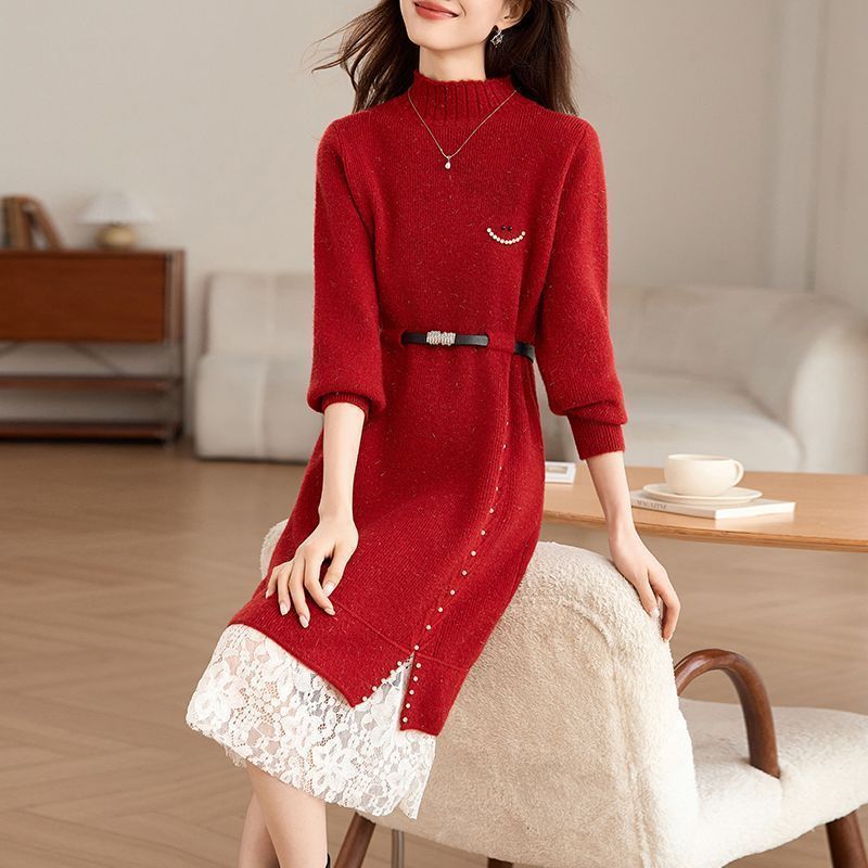 Robe tricotée femme avec des détails en perles à la mode et une ceinture élégante Chic & Stil