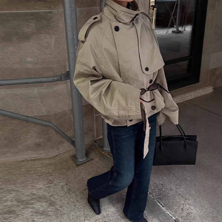 Women's trench coat with removable hood and trendy belt Lune London