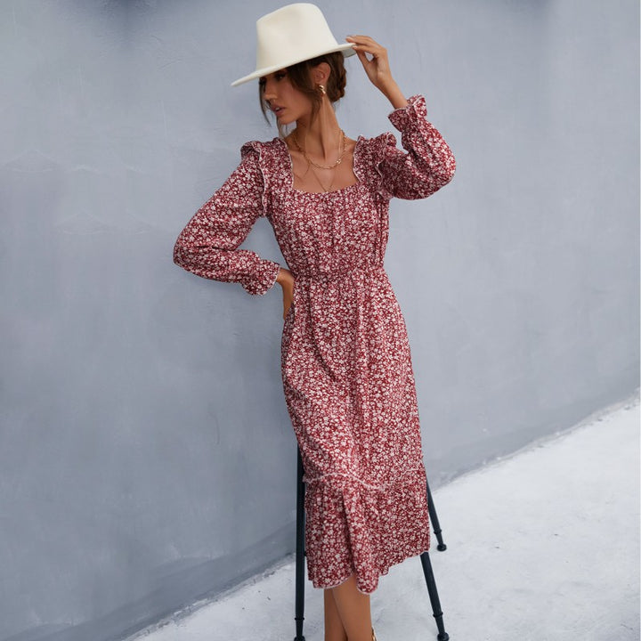 Robe maxi romptique pour femme avec des détails en volants et des motifs floraux Chic & Stil