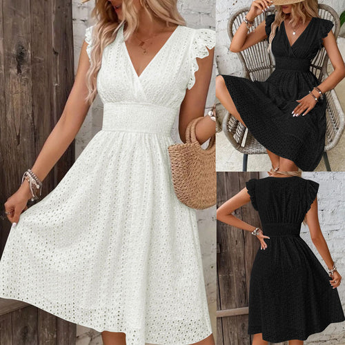 Wrap dress for women with ruffle details and a flattering cut for the silhouette Lune London