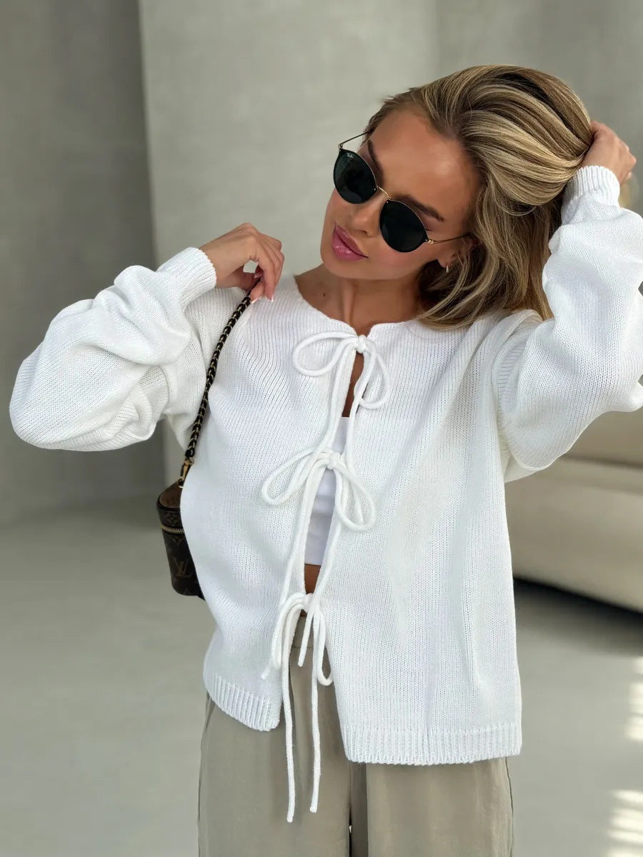 Sweater en tricot décontracté pour femmes avec laçage décoratif et coupe large Chic & Stil