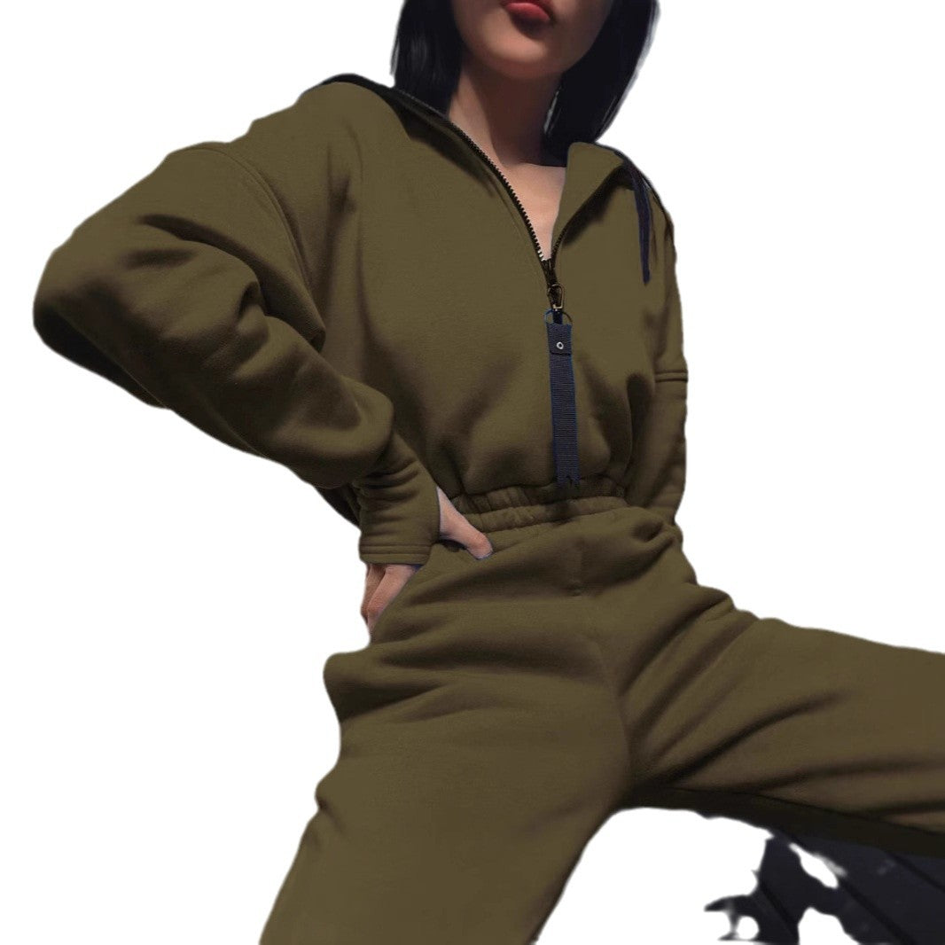 Ladies tracksuit with stylish details and elastic waist Lune London