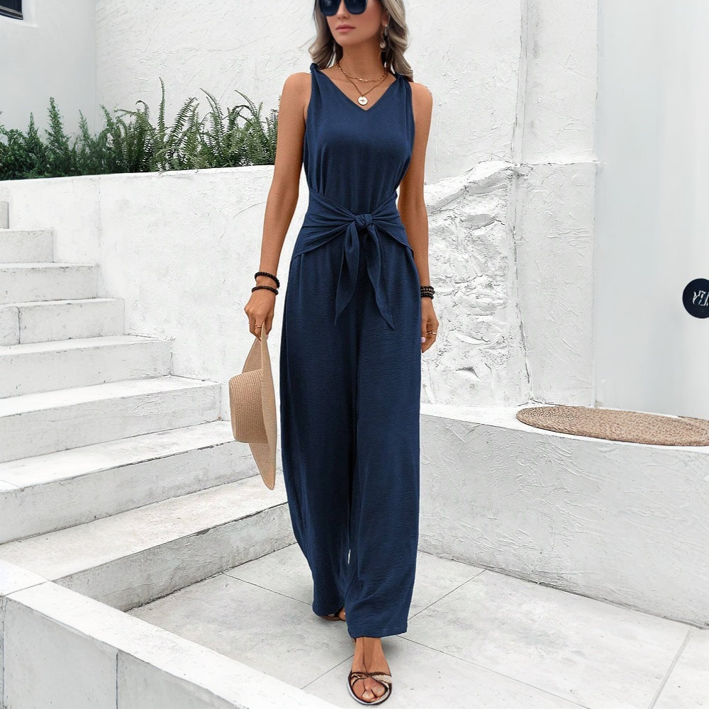 Combinaison femme avec détail ceinture et décolleté en V Chic & Stil