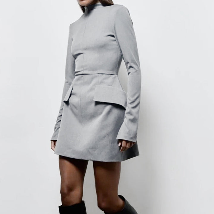Robe élégante pour femme avec col haut et poches Chic & Stil