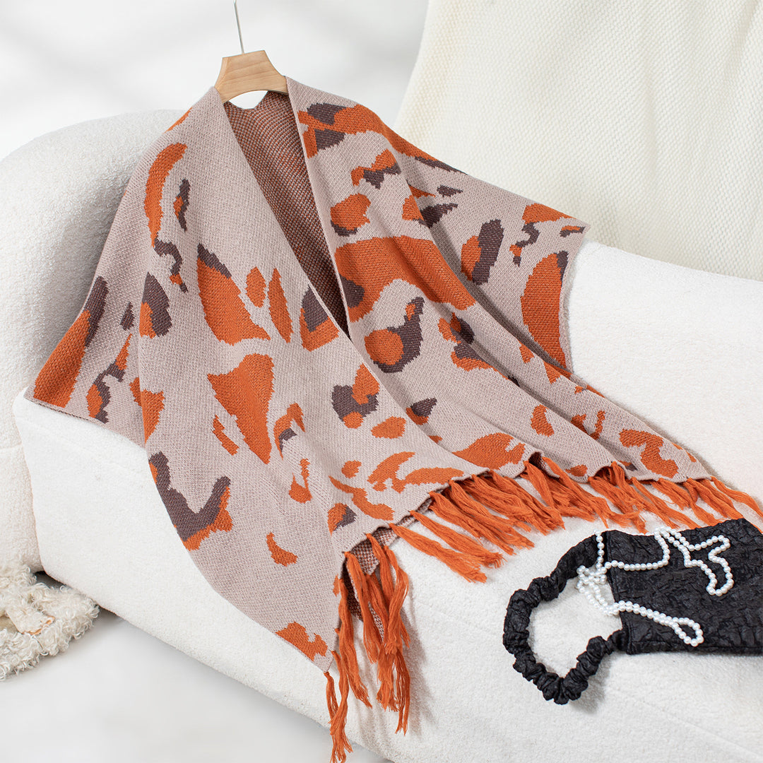 Women's soft scarf with fringe design Lune London