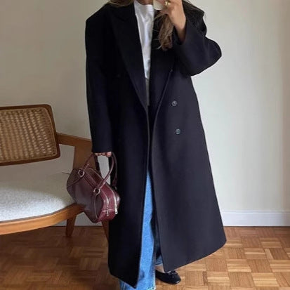 Oversized trench coat for women with double-breasted buttons and classic lapel Lune London