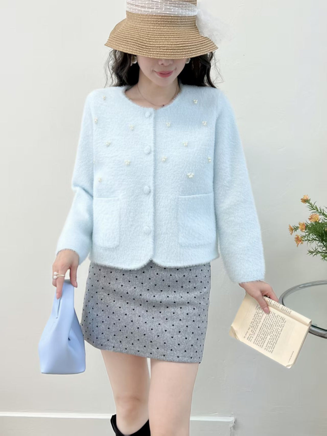 Cardigan confortable pour femmes avec décoration en perles et col rond classique Chic & Stil