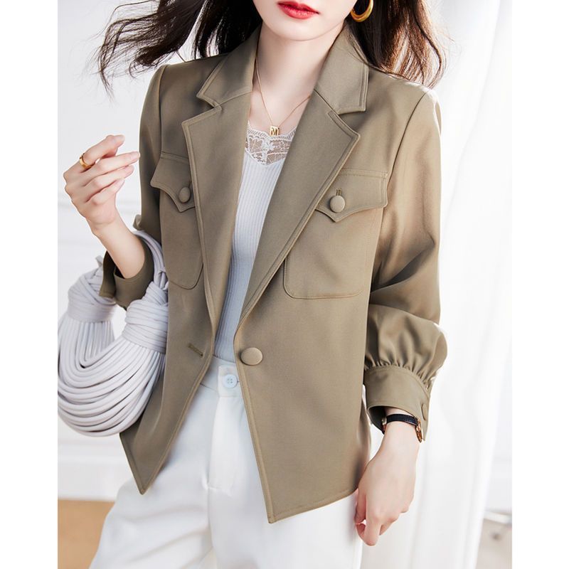 Blazer élégant pour dames avec des manches bouffantes structurées Chic & Stil