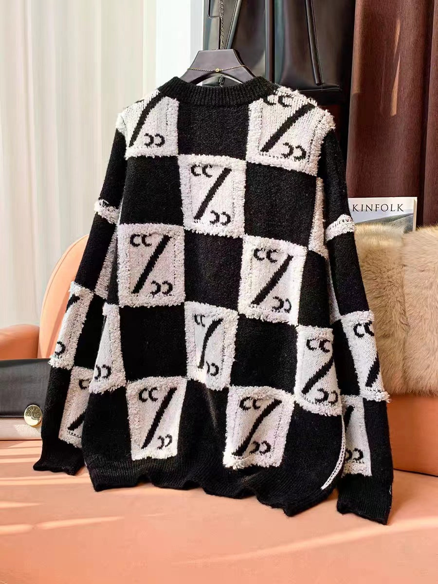 Women Large Oversized Sweater with Chic Graphic Design and Style