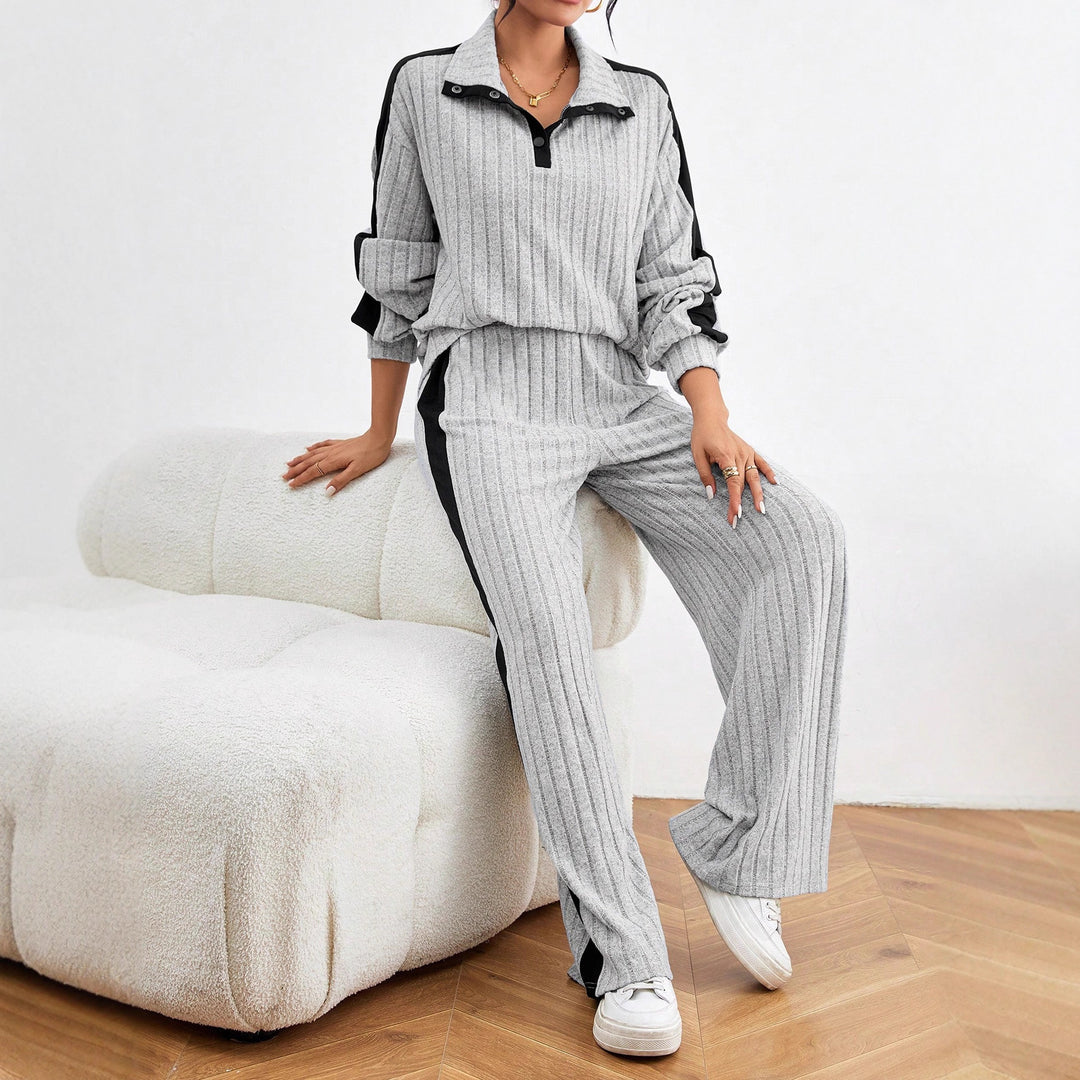 Women's leisure set with sporty accents and stylish stretch material Lune London