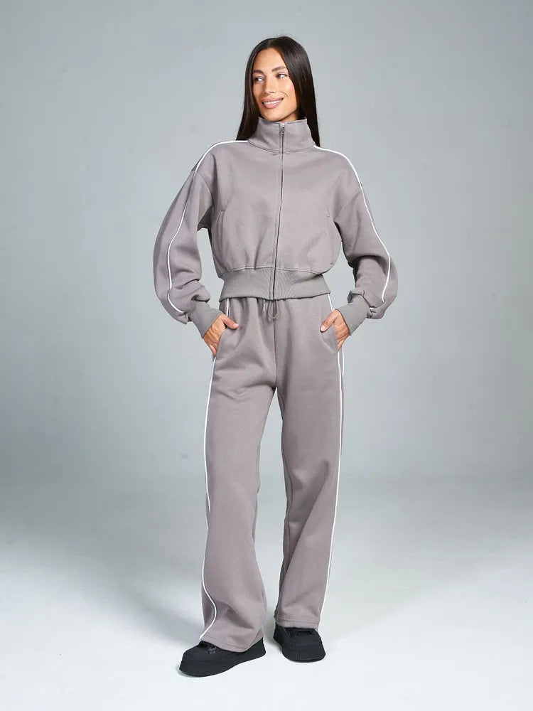 Leisure set for women with high collar and casual cut Lune London