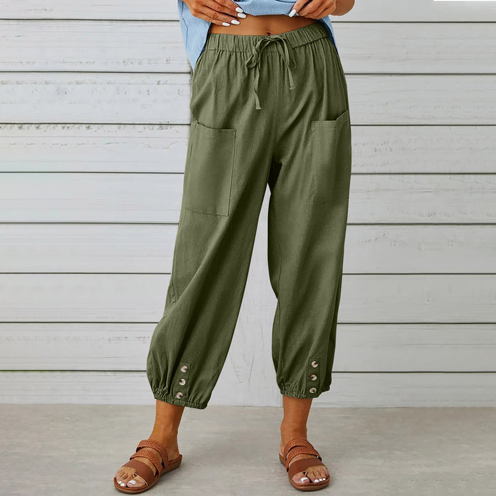Comfortable leisure pants for women with side pockets and suspenders Lune London