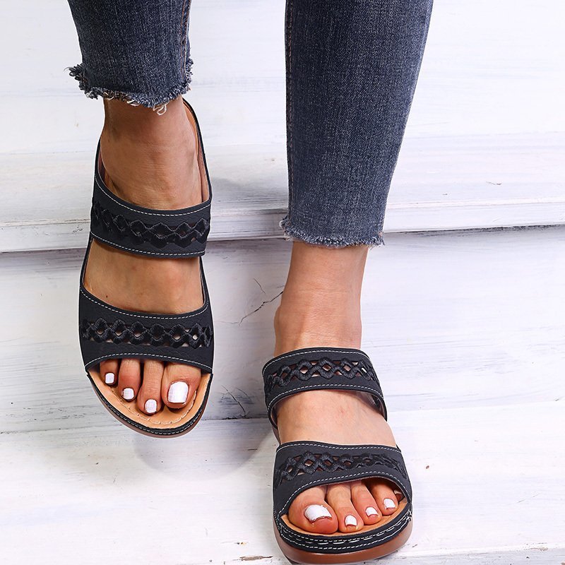 Comfortable and stylish women's clogs with fashionable decorative details Lune London
