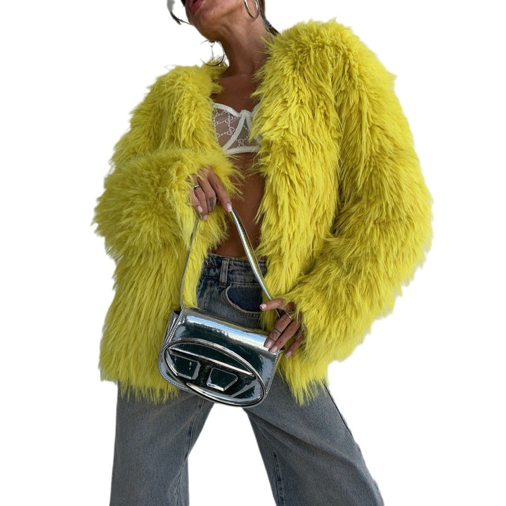 Faux fur jacket for women with voluminous sleeves and a luxurious cut Lune London