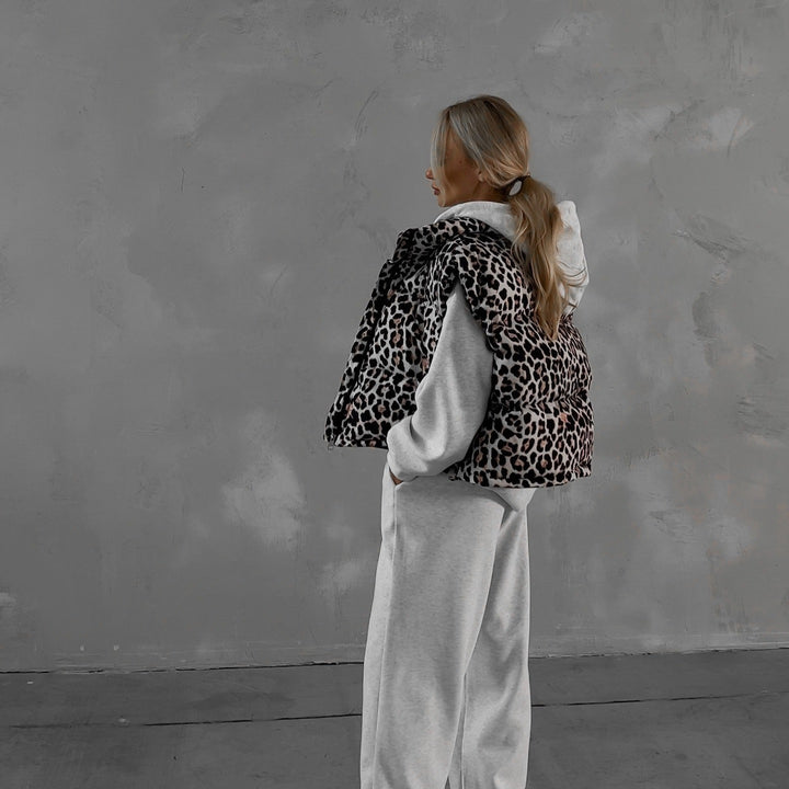 Women's casual vest with animal print and comfortable fit Lune London