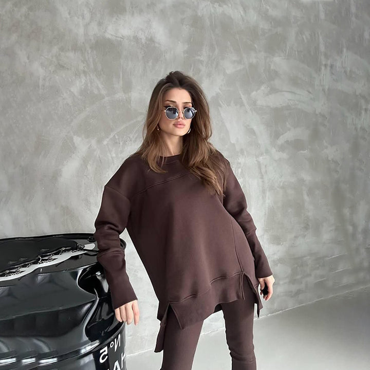 Casual sports set for women with oversized pullover and leggings Lune London