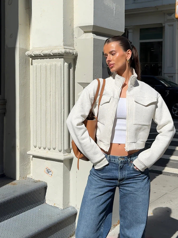Casual short jacket for women with applied pockets Lune London