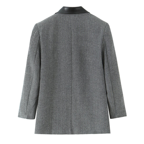Women's fashion blazer with double row of buttons and elegant lapels Lune London