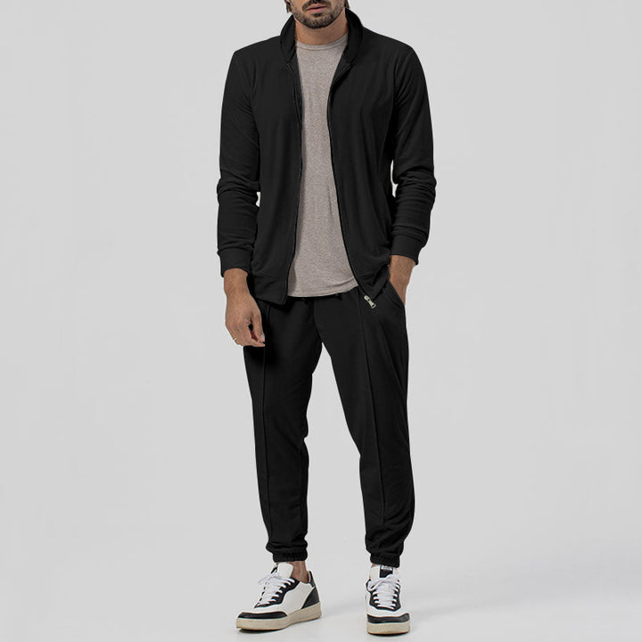 Casual sports outfit for men with high collar and zipper Lune London
