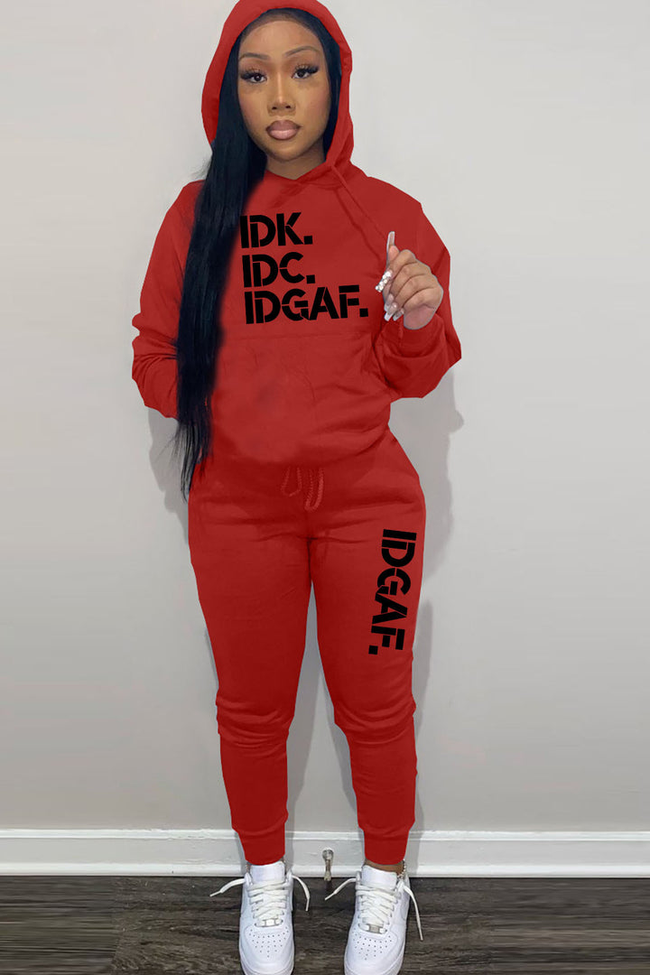 Hoodie and jogger pants set for women with an impressive slogan design Lune London