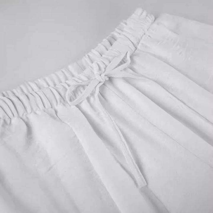 Elegant and lightweight lounge pants for women with elastic waistband and side pockets Lune London