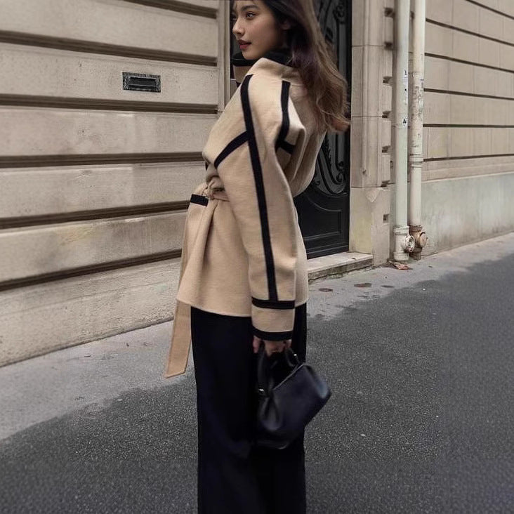 Trendy blazer-kimono for women with belt and contrasting details Lune London