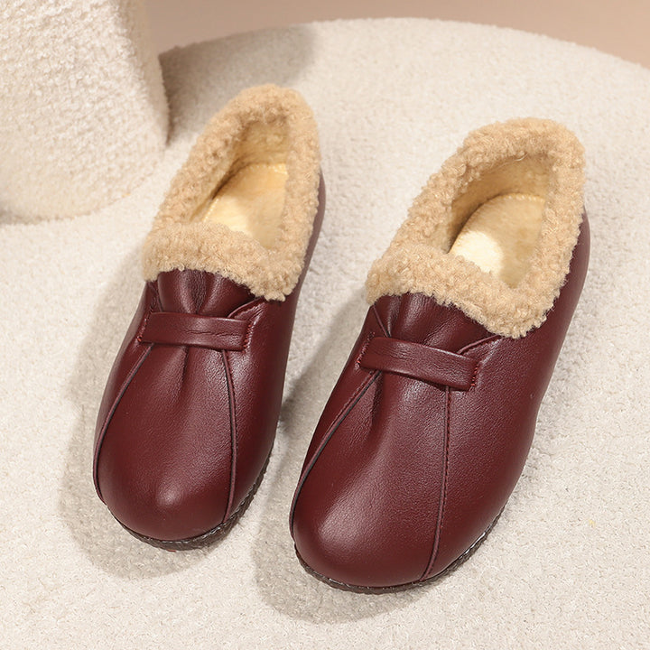 Women's slippers with padded collar and non-slip sole Lune London