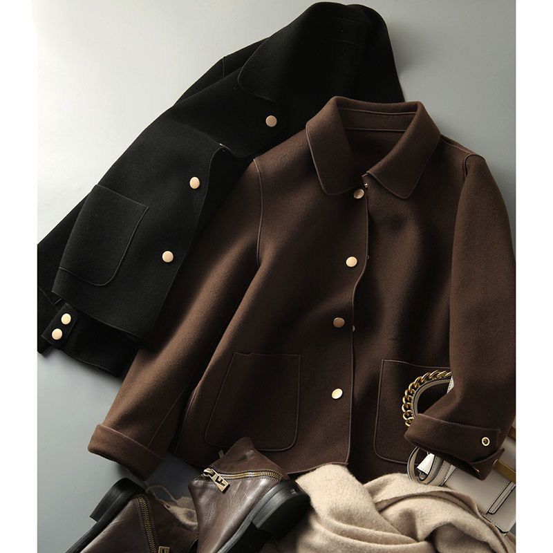 Women’s fashionable wool coat Chic & Stil