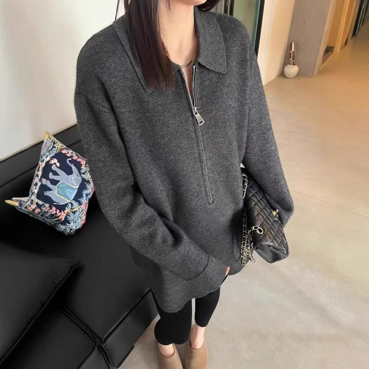 Ladies modest sweater with zipper and collar Lune London