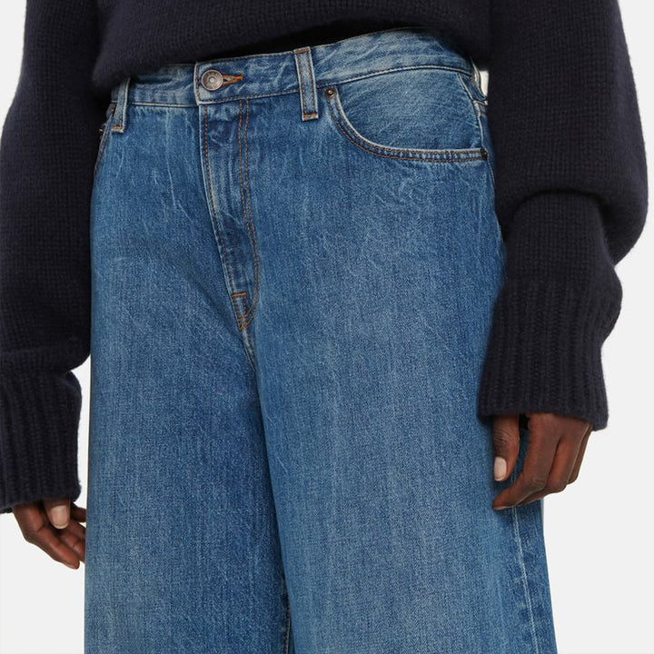 Loose jeans for women in a relaxed retro style Lune London