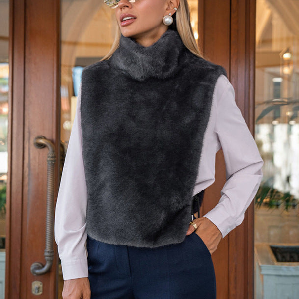 Women's fleece sweater with high collar and breathable structure Lune London